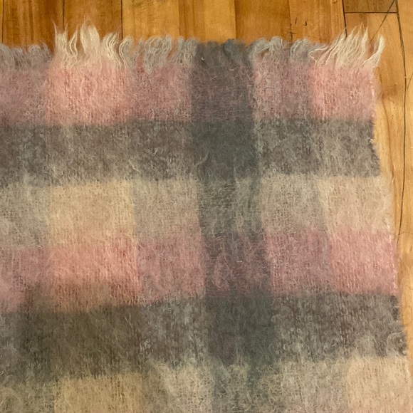 Vintage Hudson’s bay mohair wrap  Scarf - Picture 8 of 10